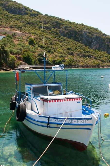 Mani Tower Villa Ακρογιάλι Εξωτερικό φωτογραφία