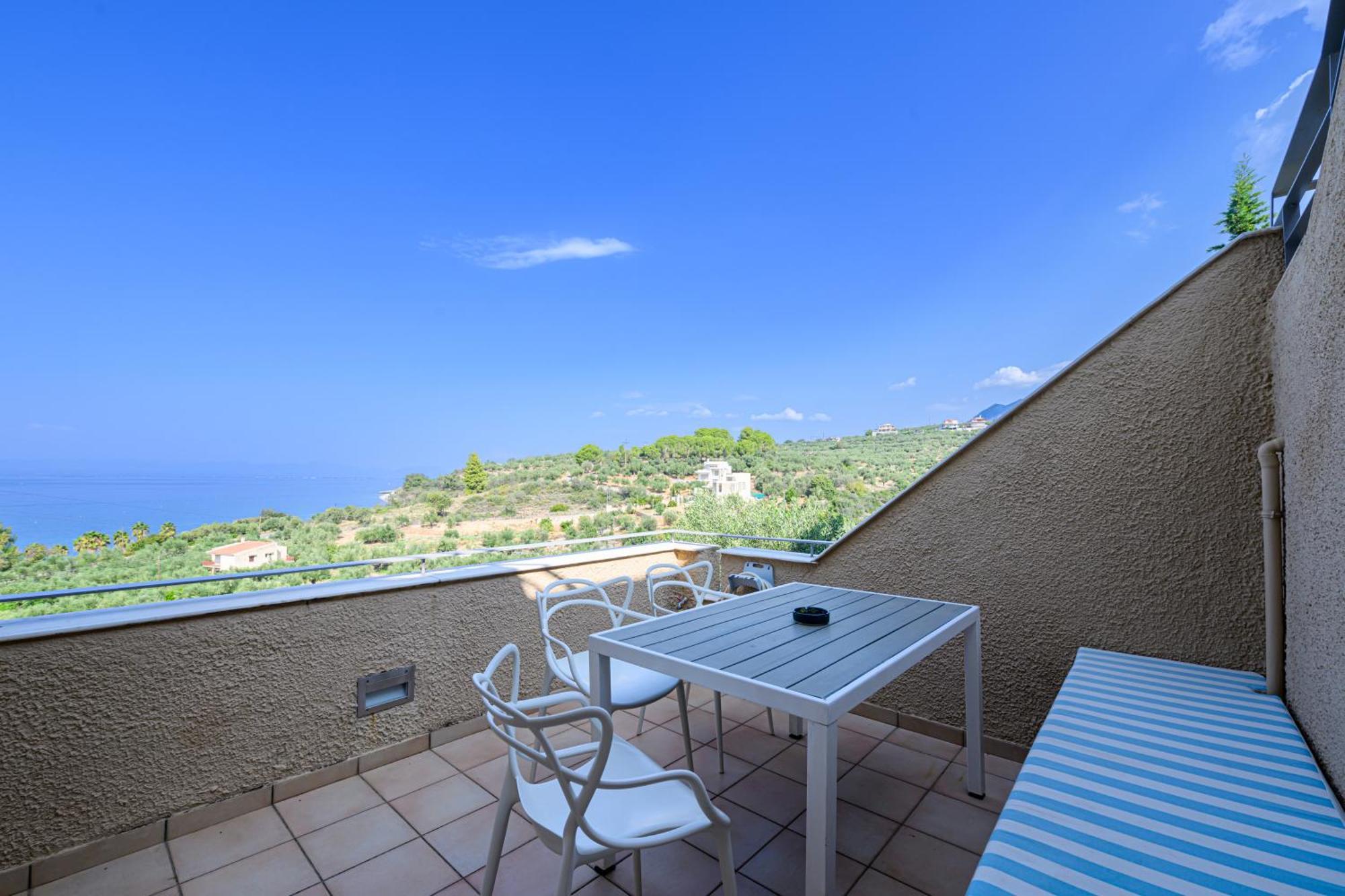Mani Tower Villa Ακρογιάλι Εξωτερικό φωτογραφία