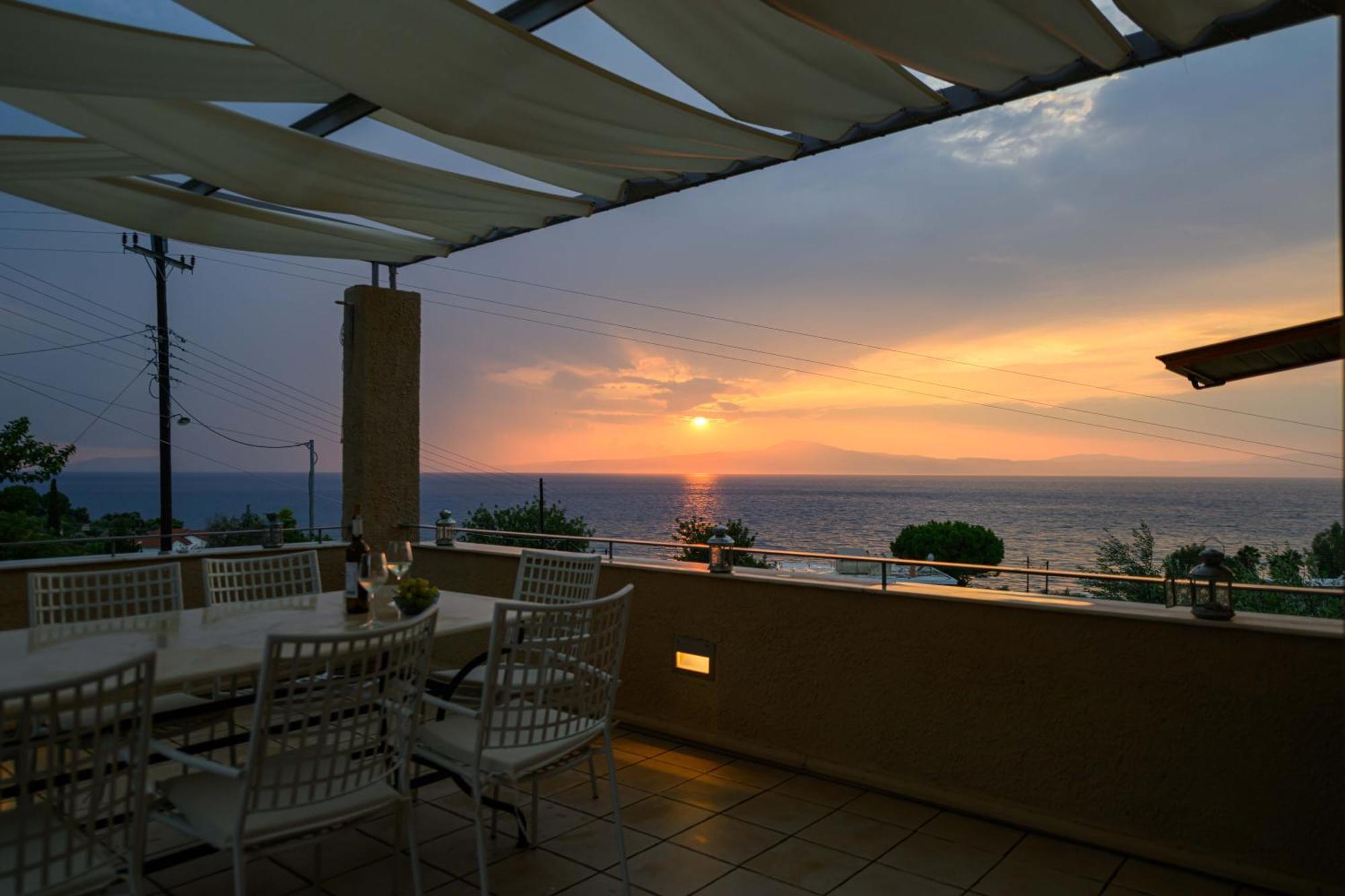 Mani Tower Villa Ακρογιάλι Εξωτερικό φωτογραφία